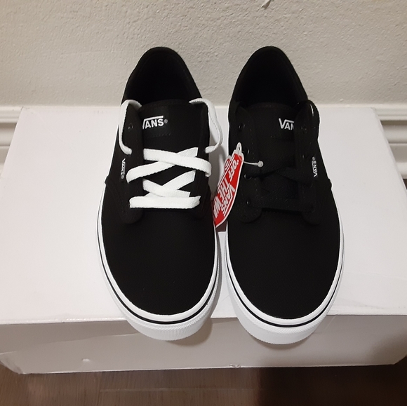 Vans - Picture 2 of 4